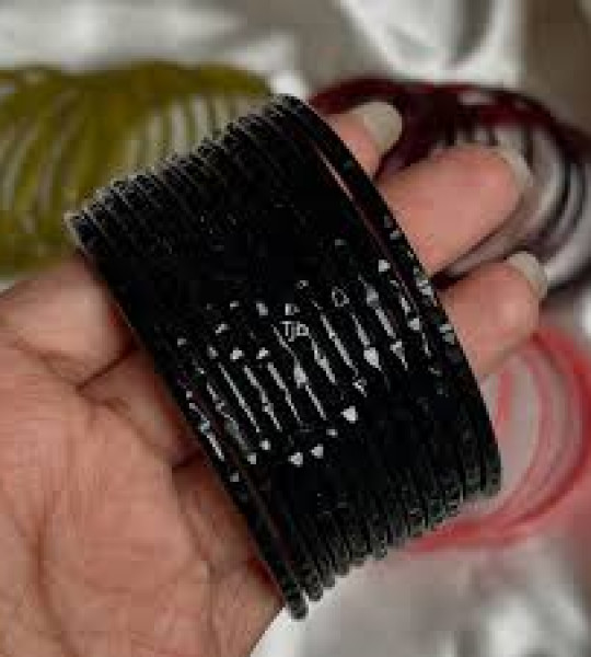 কাঁচের চুড়ি- কালো